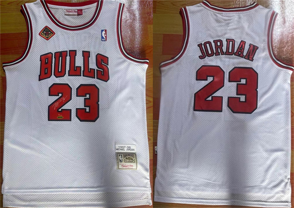 Men's Chicago Bulls #23 Michael Jordan White 1997-98 Stitched Jersey