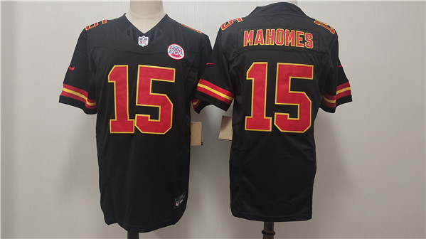 Men??s Kansas City Chiefs #15 Patrick Mahomes Black F.U.S.E. Vapor Untouchable Limited Football Stitched Jersey