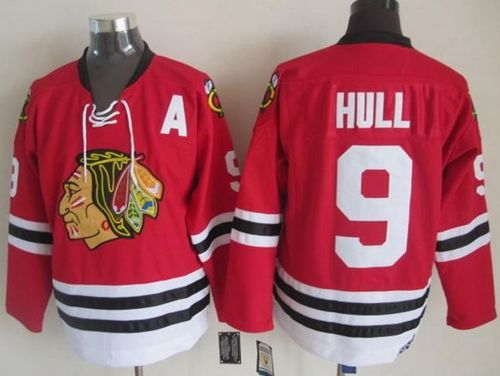 Blackhawks #9 Bobby Hull Red CCM Throwback Stitched NHL Jersey - Click Image to Close